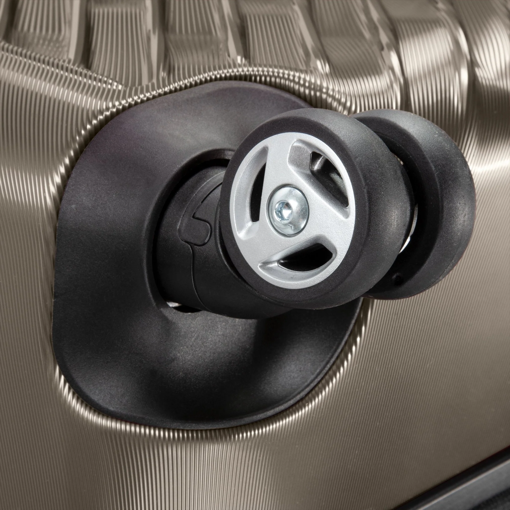 Melrose Hardside Carry-On Expandable Spinner - Image 19
