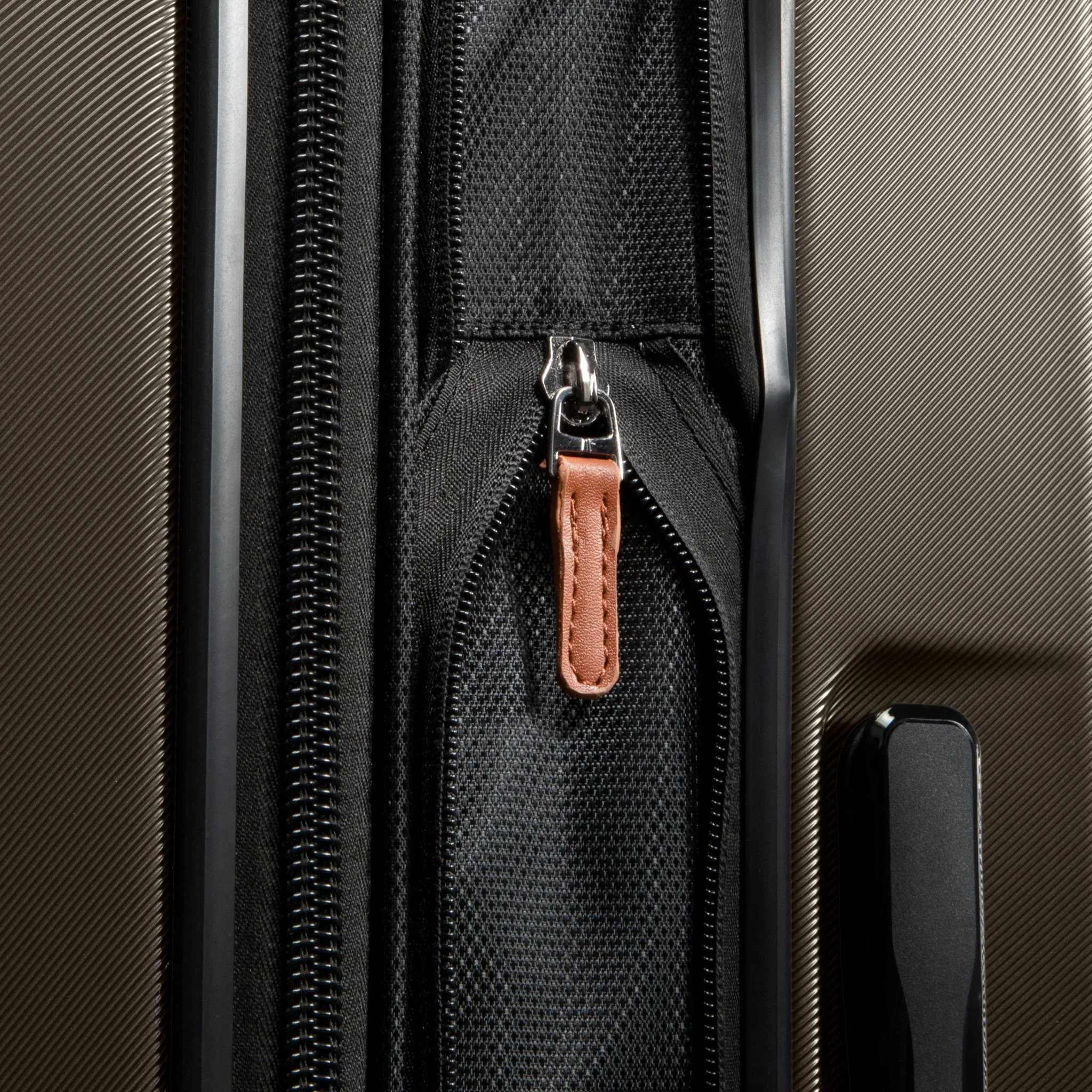 Montecito 2.0 Hardside Large Check-In Expandable Spinner (Member Exclusive) - Image 11