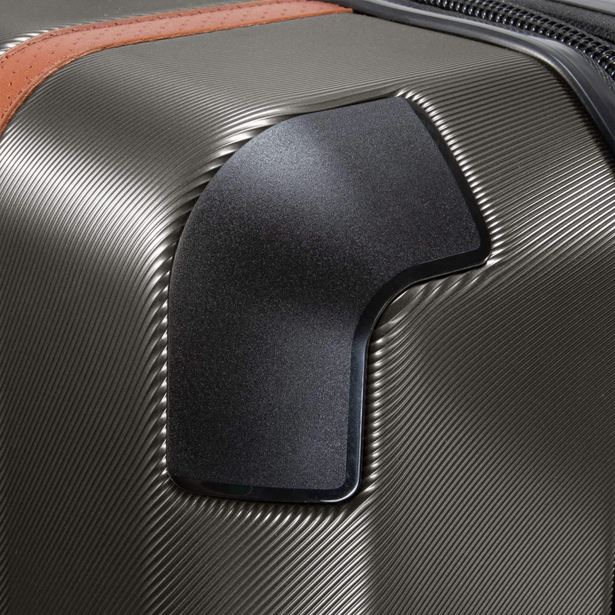 Montecito 2.0 Hardside 2-Piece Set (21" Carry-On, 25" Medium Checked) - Image 11